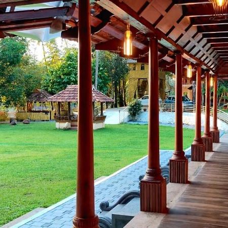 Sparrow Vale Resort Kotamangalam Buitenkant foto